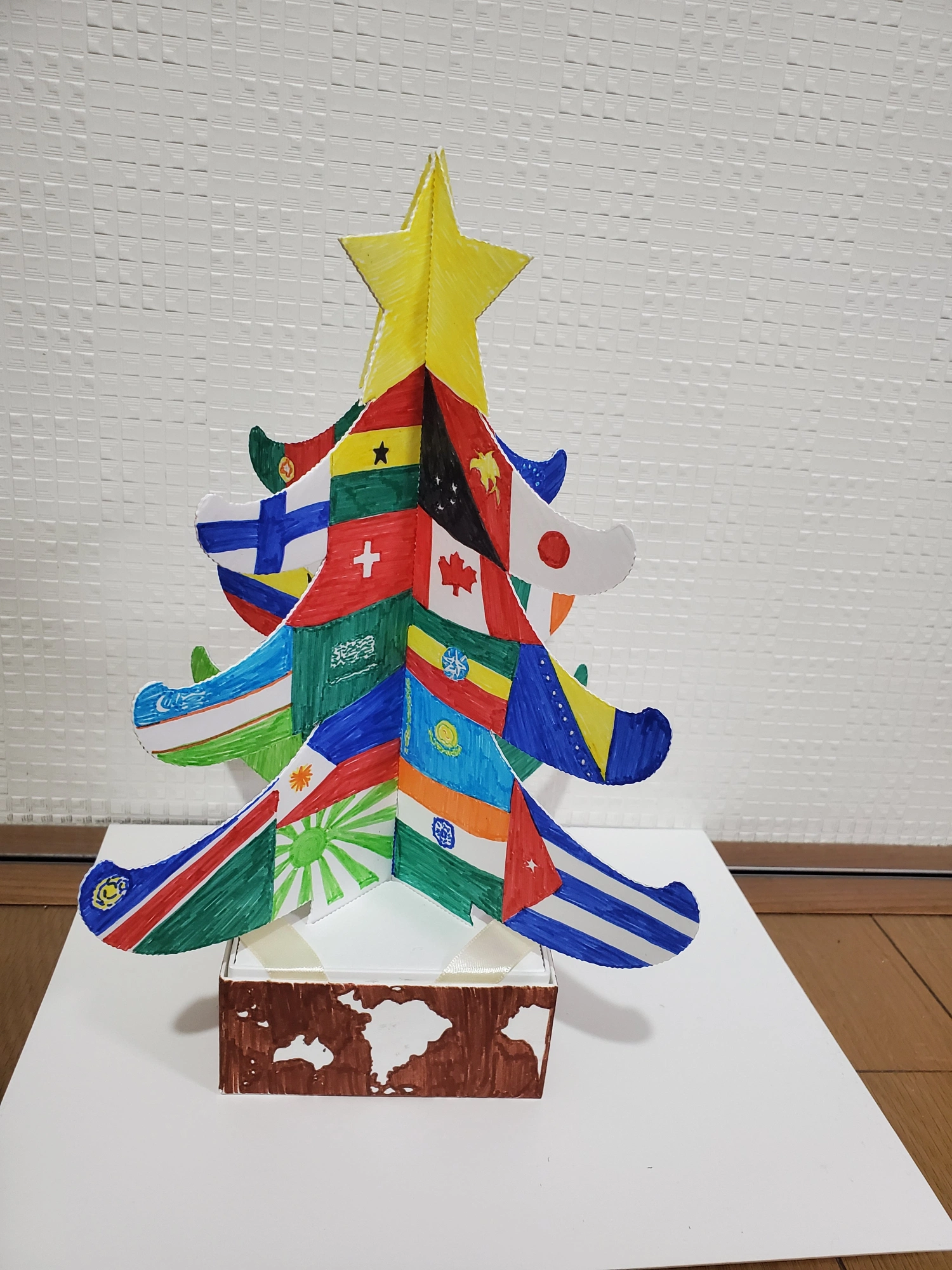 京都府紙器段ボール箱工業組合クリスマスツリーデザインコンテスト世界平和賞